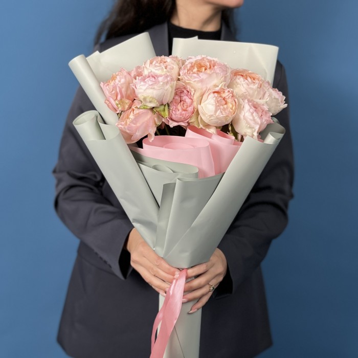 5 кустовых пионовидных роз Джульетта Хани 60 см